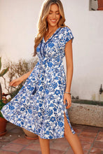 Cargar imagen en el visor de la galería, Vestido corto azul con flores M
