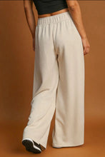 Cargar imagen en el visor de la galería, Pantalón ancho beige M
