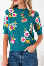 Cargar imagen en el visor de la galería, Blusa tejida aqua con flores S
