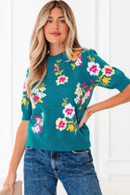 Cargar imagen en el visor de la galería, Blusa tejida aqua con flores S
