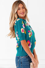 Cargar imagen en el visor de la galería, Blusa tejida aqua con flores S
