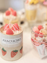 Cargar imagen en el visor de la galería, Tazas fresas pintadas con fresas
