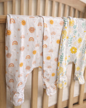 Cargar imagen en el visor de la galería, Pijama bambú magnética arcoiris 3-6m
