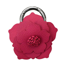Cargar imagen en el visor de la galería, Charm flor de cuero
