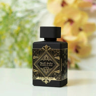 Oud For Glory  Oud, azafrán, especias, madera intensa