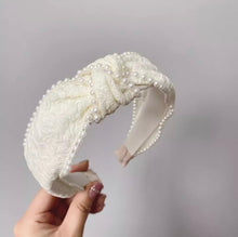 Cargar imagen en el visor de la galería, Diadema de Adulta 140
