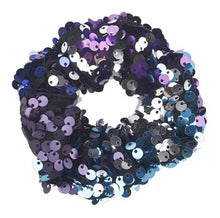 Cargar imagen en el visor de la galería, French Scrunchies con perlas
