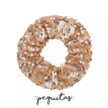 Cargar imagen en el visor de la galería, French Scrunchies con perlas
