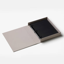 Cargar imagen en el visor de la galería, Libro Álbum Good Times gris
