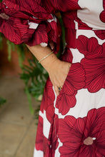 Cargar imagen en el visor de la galería, Vestido Amarilis crema flores corintas L
