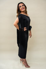 Cargar imagen en el visor de la galería, Vestido Noir negro con flecos en hombro y flor en cintura M

