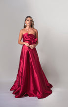 Cargar imagen en el visor de la galería, Vestido Rosalia rojo con moña L
